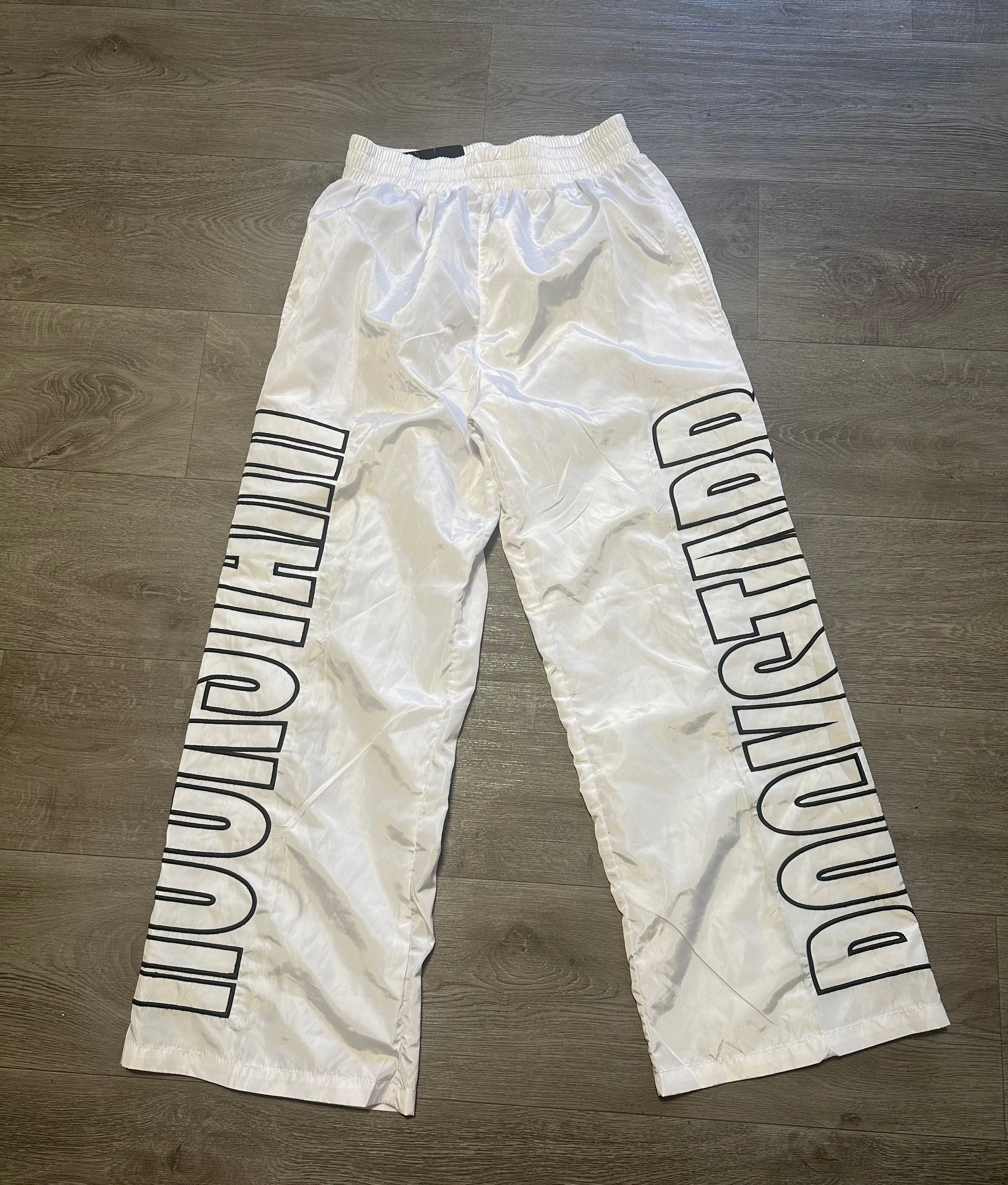 WHITE TRACKPANTS